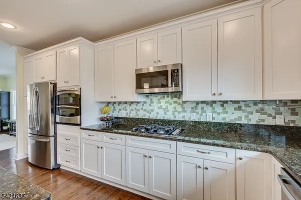 $1,049,999 | 197 Amboy Avenue, Metuchen, NJ 08840