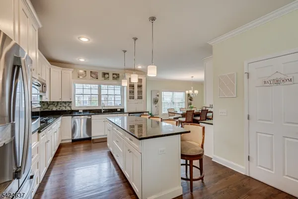 $1,049,999 | 197 Amboy Avenue, Metuchen, NJ 08840