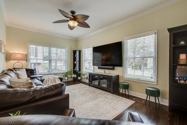 $1,049,999 | 197 Amboy Avenue, Metuchen, NJ 08840