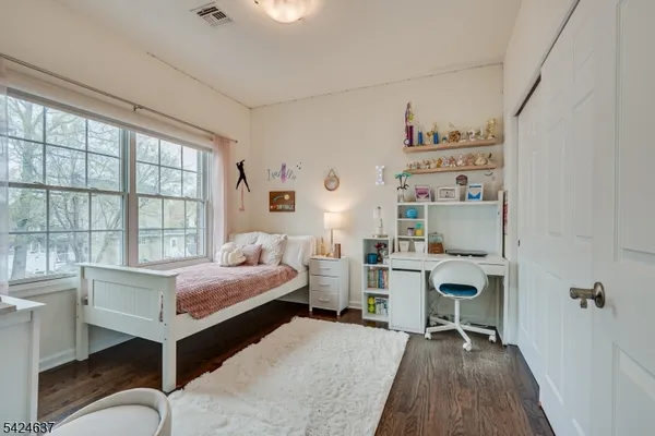 $1,049,999 | 197 Amboy Avenue, Metuchen, NJ 08840