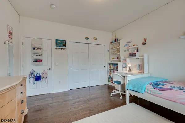 $1,049,999 | 197 Amboy Avenue, Metuchen, NJ 08840