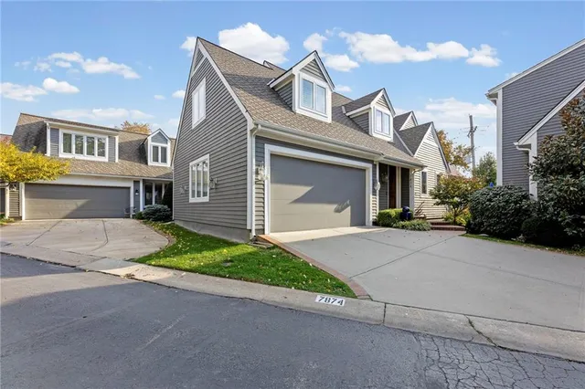 $849,000 | 7874 Howe Circle, Prairie Village, KS 66208