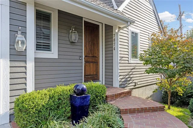 $849,000 | 7874 Howe Circle, Prairie Village, KS 66208