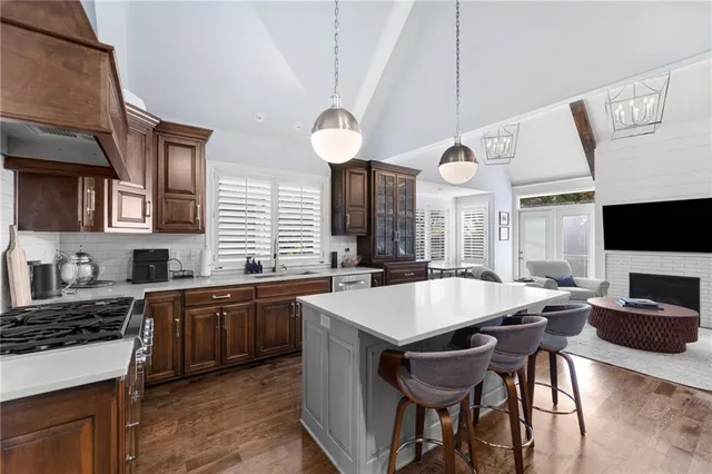 $849,000 | 7874 Howe Circle, Prairie Village, KS 66208