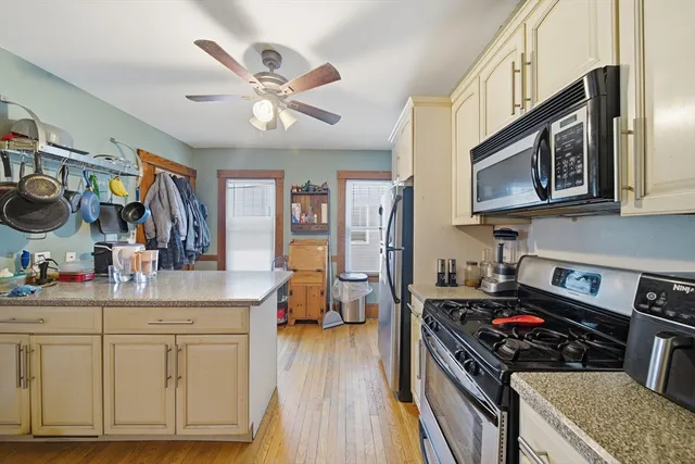 $379,900 | 571-573 Carew Street, Springfield, MA 01104