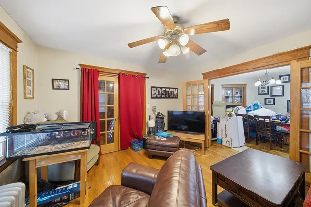 $379,900 | 571-573 Carew Street, Springfield, MA 01104