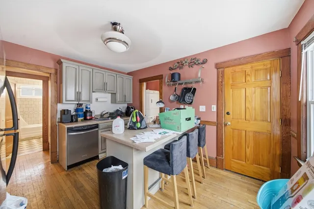 $379,900 | 571-573 Carew Street, Springfield, MA 01104