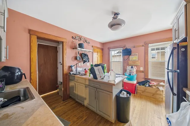 $379,900 | 571-573 Carew Street, Springfield, MA 01104