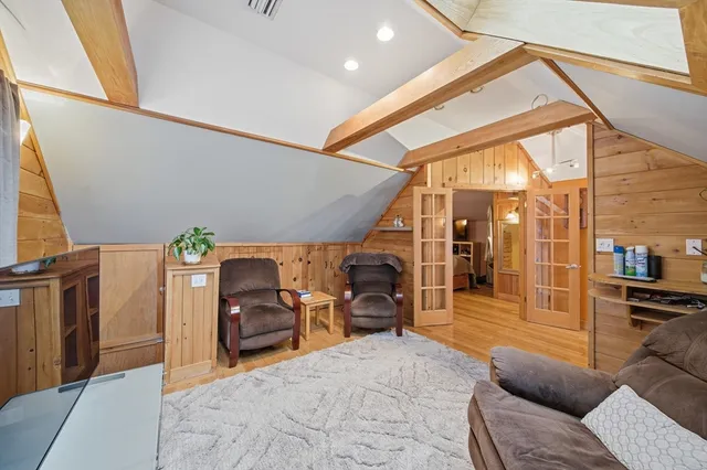 $379,900 | 571-573 Carew Street, Springfield, MA 01104