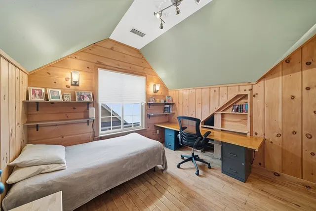 $379,900 | 571-573 Carew Street, Springfield, MA 01104