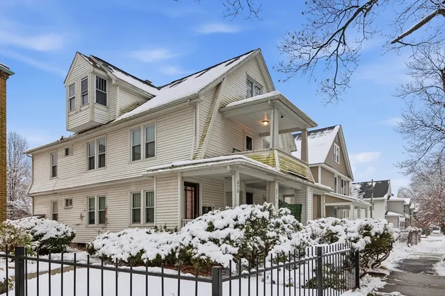 $379,900 | 571-573 Carew Street, Springfield, MA 01104