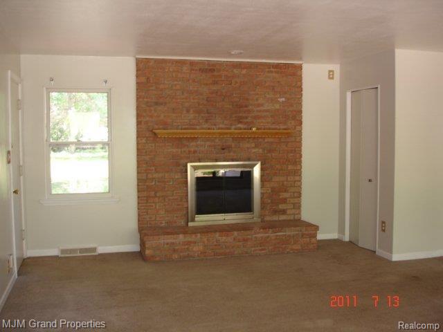 6980 Munger Road Ypsilanti, MI 48197 - Photo 4 of 12 6980 Munger Familyroom