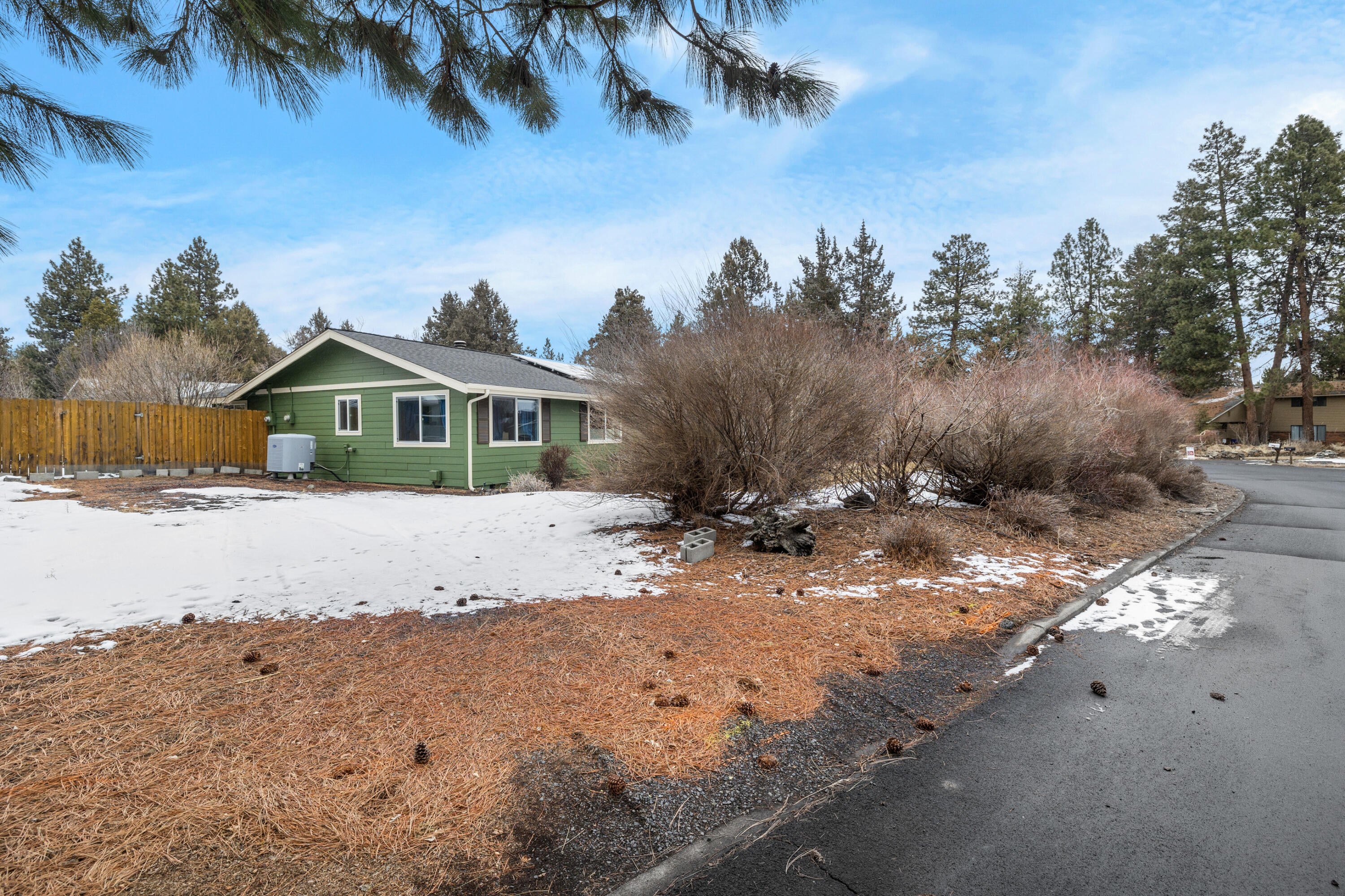 61147 Benham Road Bend, OR 97702 - Photo 36 of 45 61147 Benham
