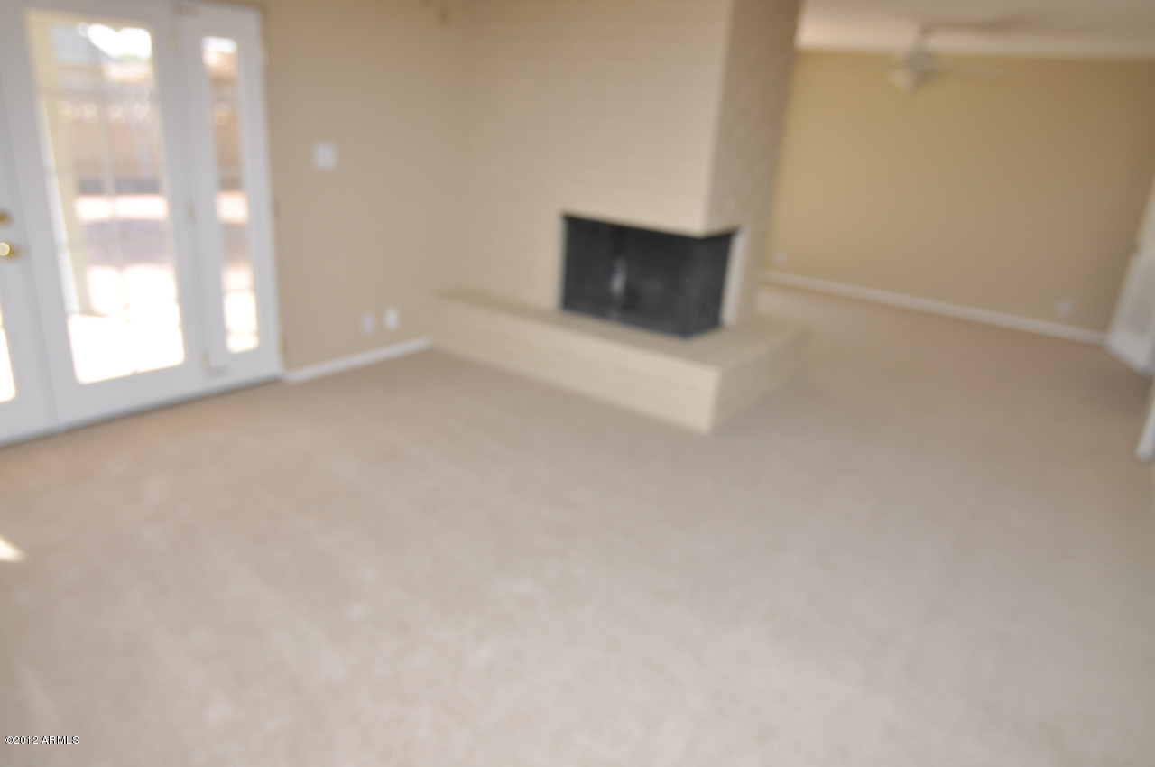 8619 East Camelback Road Scottsdale, AZ 85251 - Photo 3 of 11 DSC_0948