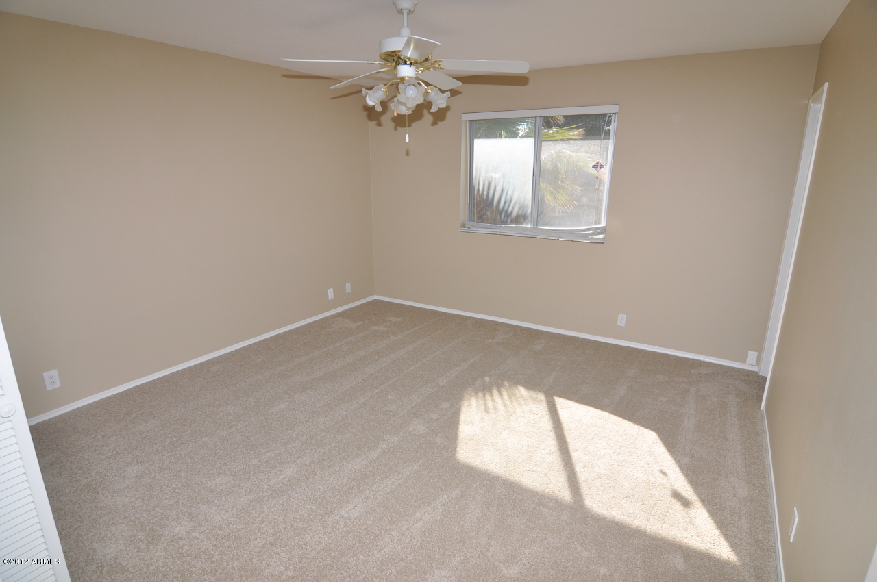 8619 East Camelback Road Scottsdale, AZ 85251 - Photo 8 of 11 DSC_0961