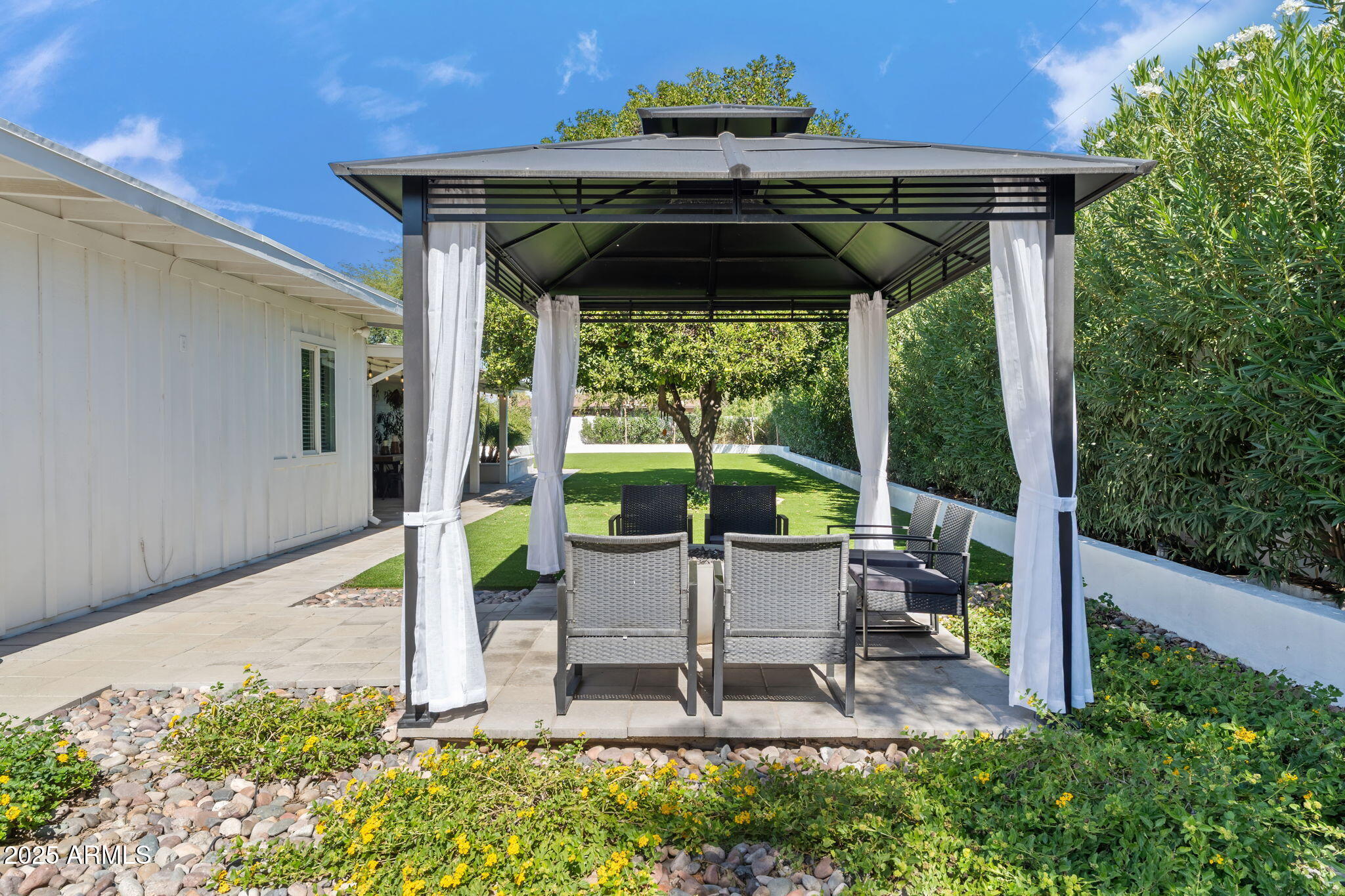 7519 North 12th Avenue Phoenix, AZ 85021 - Photo 45 of 52 Pergola