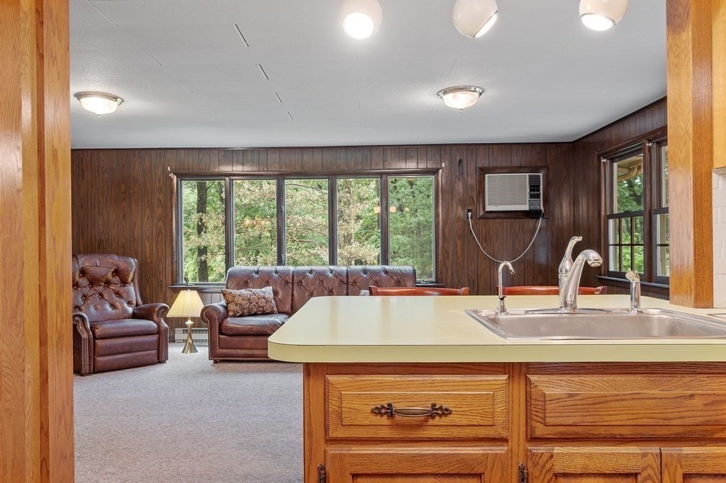 8 Symphony Road Peabody, MA 01960 - Photo 10 of 36 Gallery Image 10