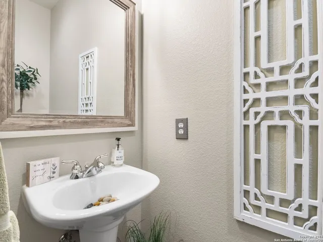 $850,000 | 1504 Clementson Drive, San Antonio, TX 78260