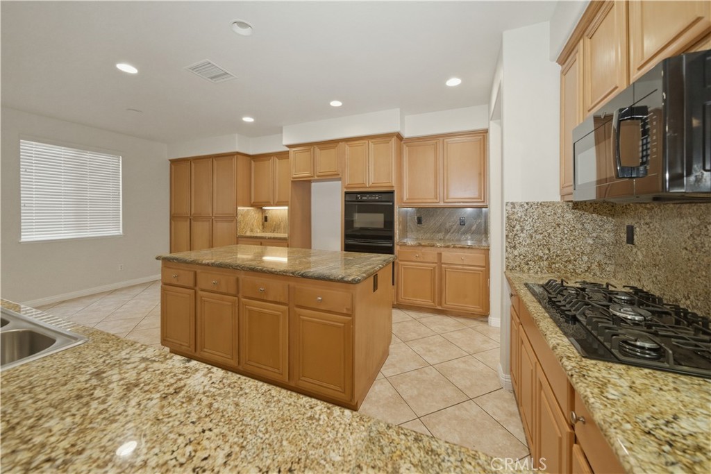 6710 Black Hawk Road Eastvale, CA 92880 - Photo 10 of 49