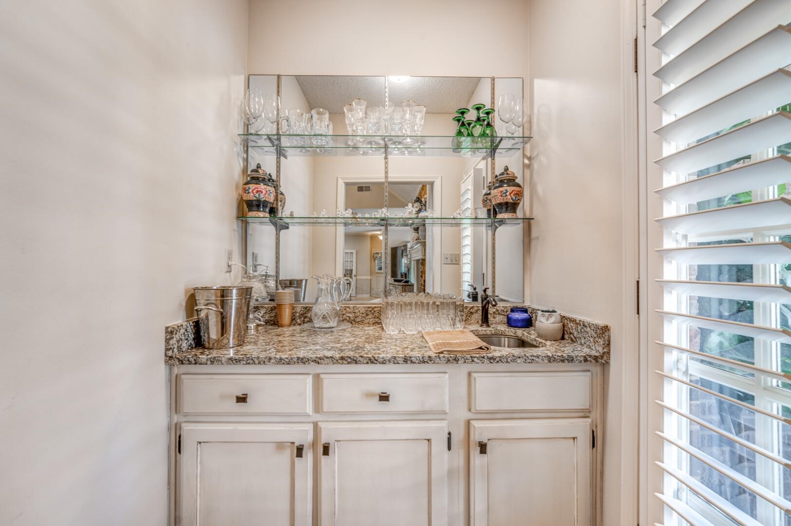 3495 Brunswick Road Bartlett, TN 38133 - Photo 39 of 40 Bar featuring a sink and wet bar