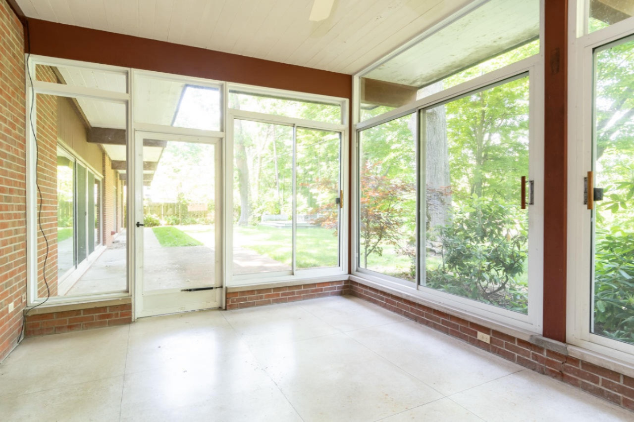 1390 Miami Road Benton Harbor, MI 49022 - Photo 26 of 46 1390 Miami-21