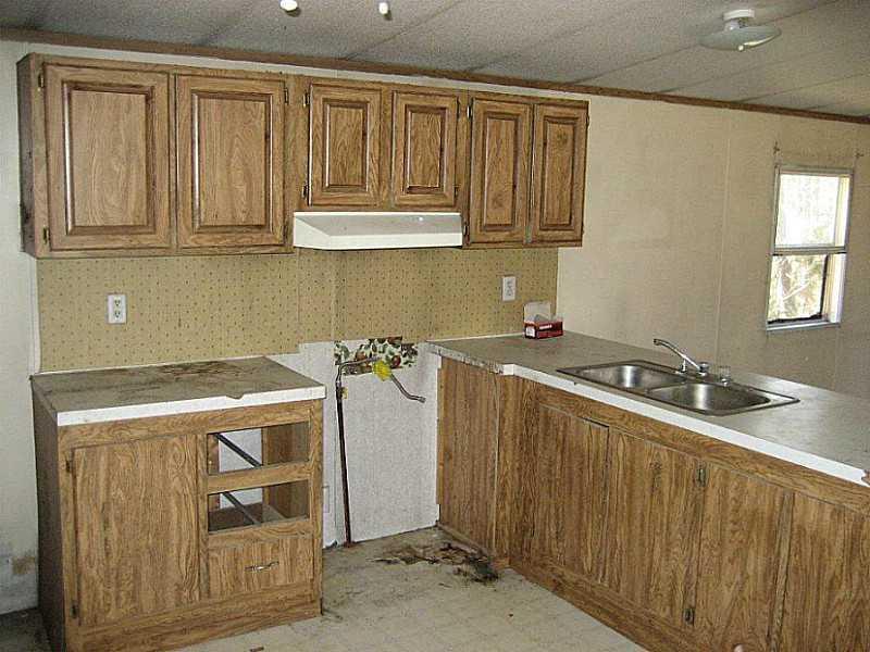 53 Kinney Woods Road Tenants Harbor, ME 04860 - Photo 4 of 10 Kitchen.