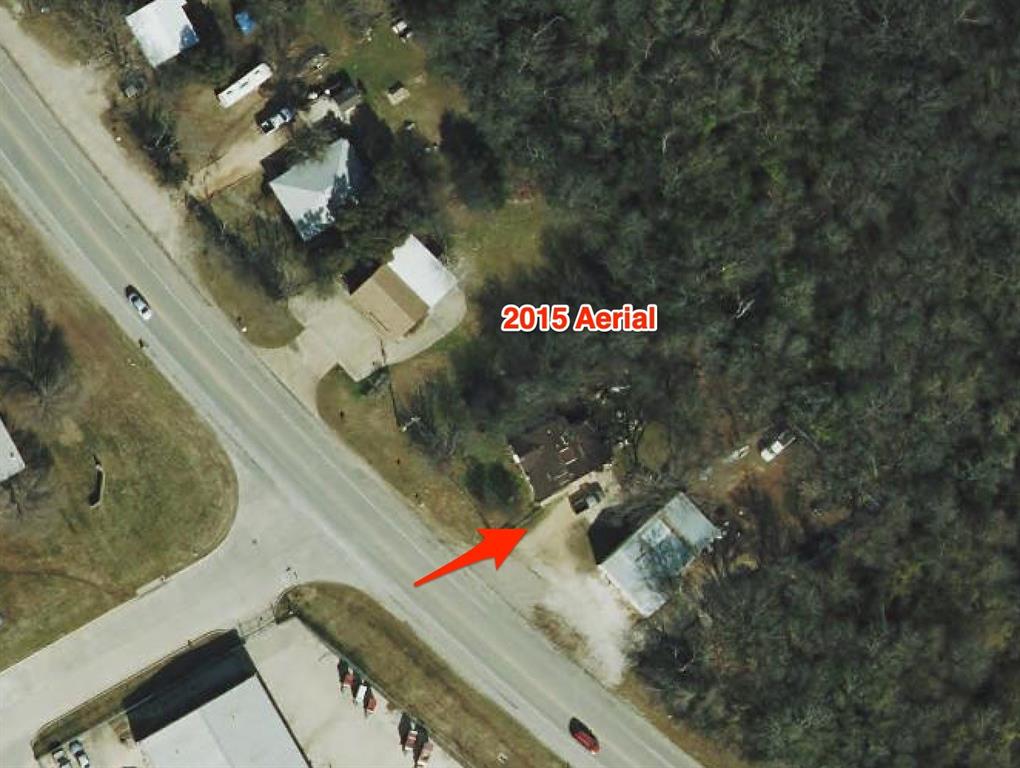 801 South Main Street Mansfield, TX 76063 - Photo 4 of 4 swimming pool view with sitting space