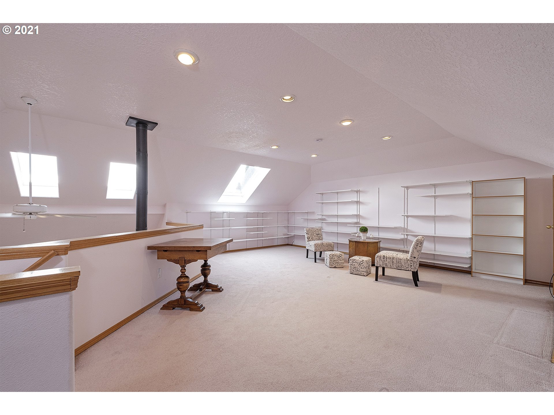 180 Meadow View Road Forest Grove, OR 97116 - Photo 24 of 32 Gallery Image 24