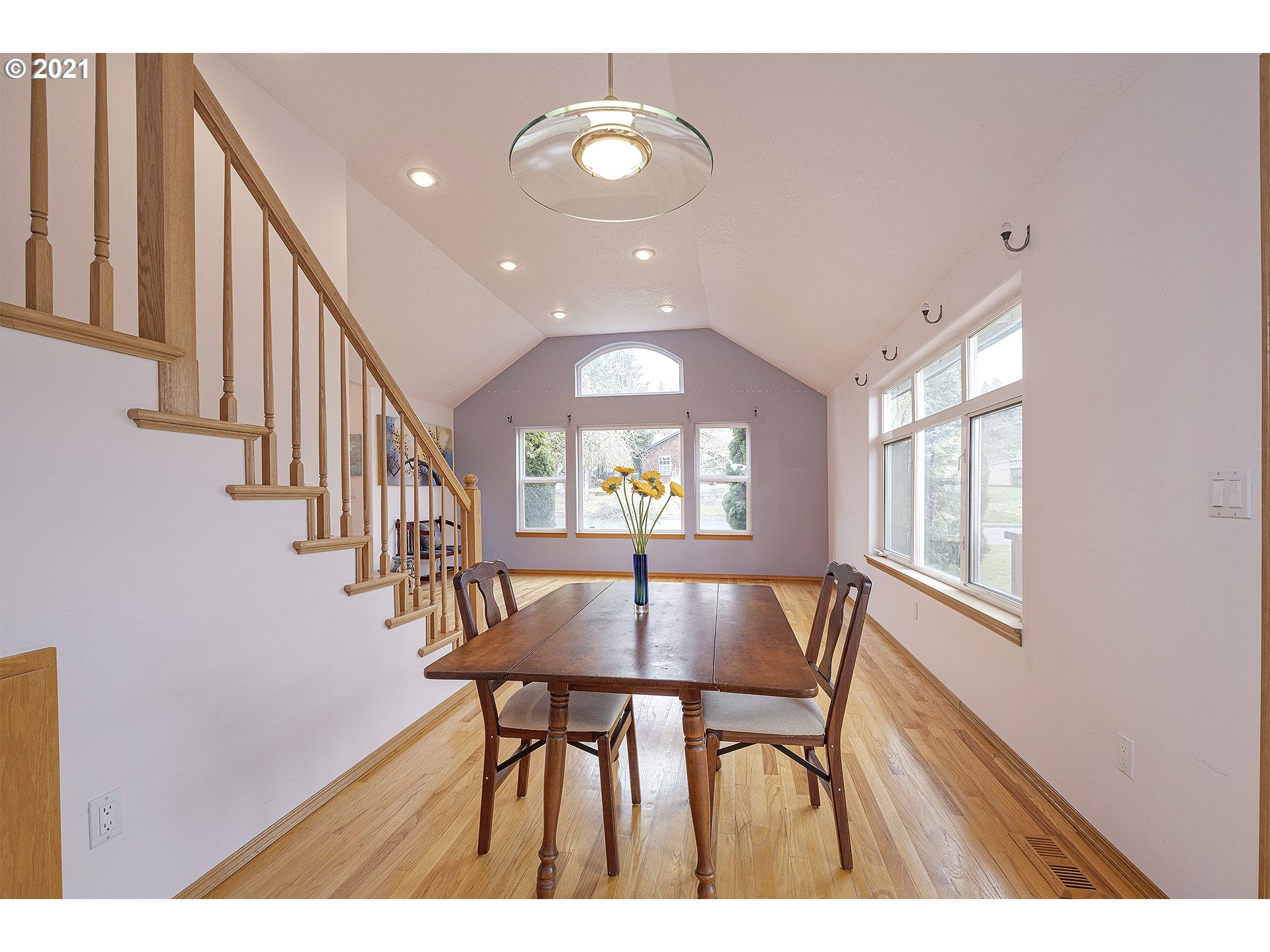 180 Meadow View Road Forest Grove, OR 97116 - Photo 8 of 32 Gallery Image 8