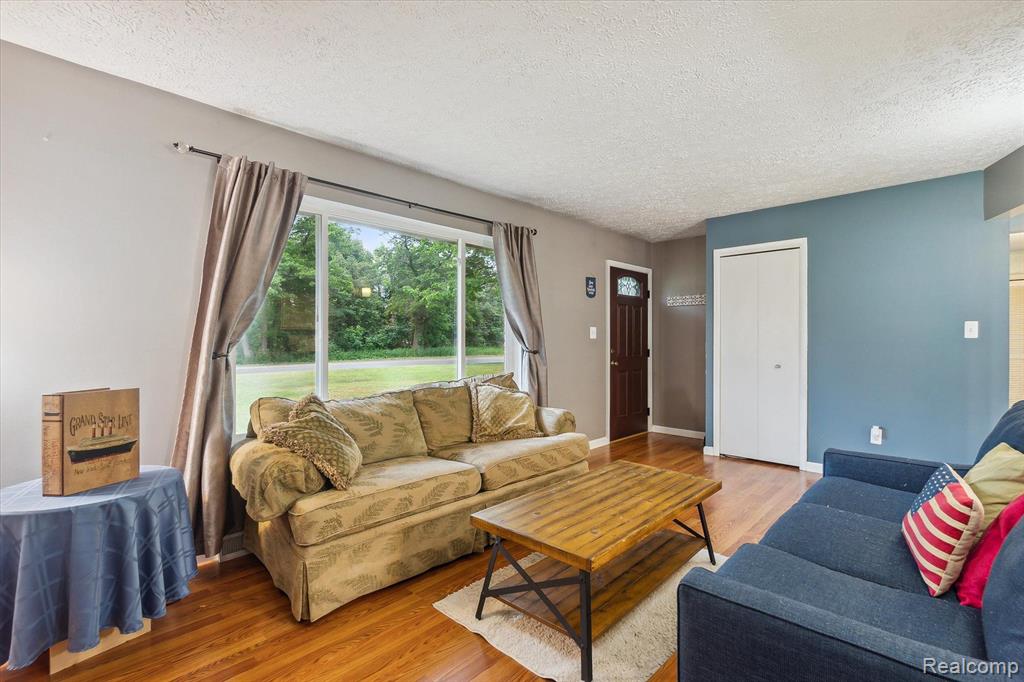 3005 West Commerce Road Milford, MI 48380 - Photo 8 of 54 Gallery Image 8