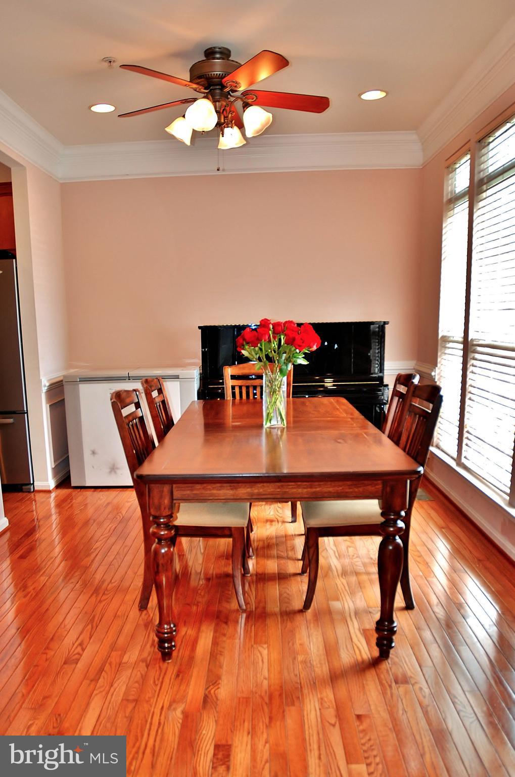 18722 Broken Oak Road Boyds, MD 20841 - Photo 3 of 19 Living Room