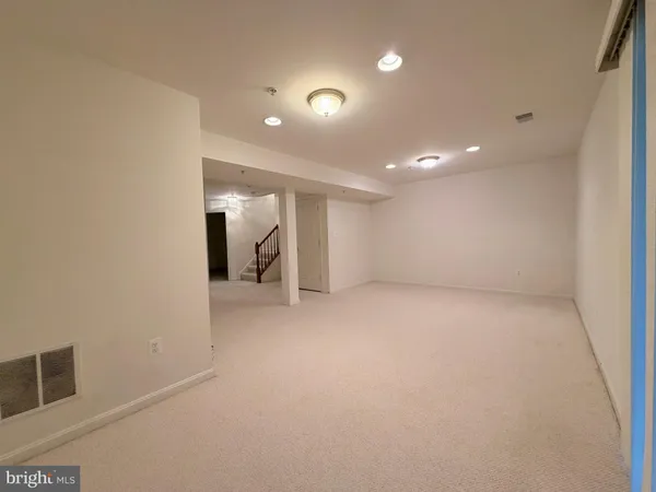 $3,000 | 18722 Broken Oak Road, Boyds, MD 20841