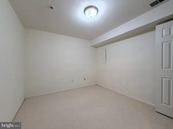 $3,000 | 18722 Broken Oak Road, Boyds, MD 20841