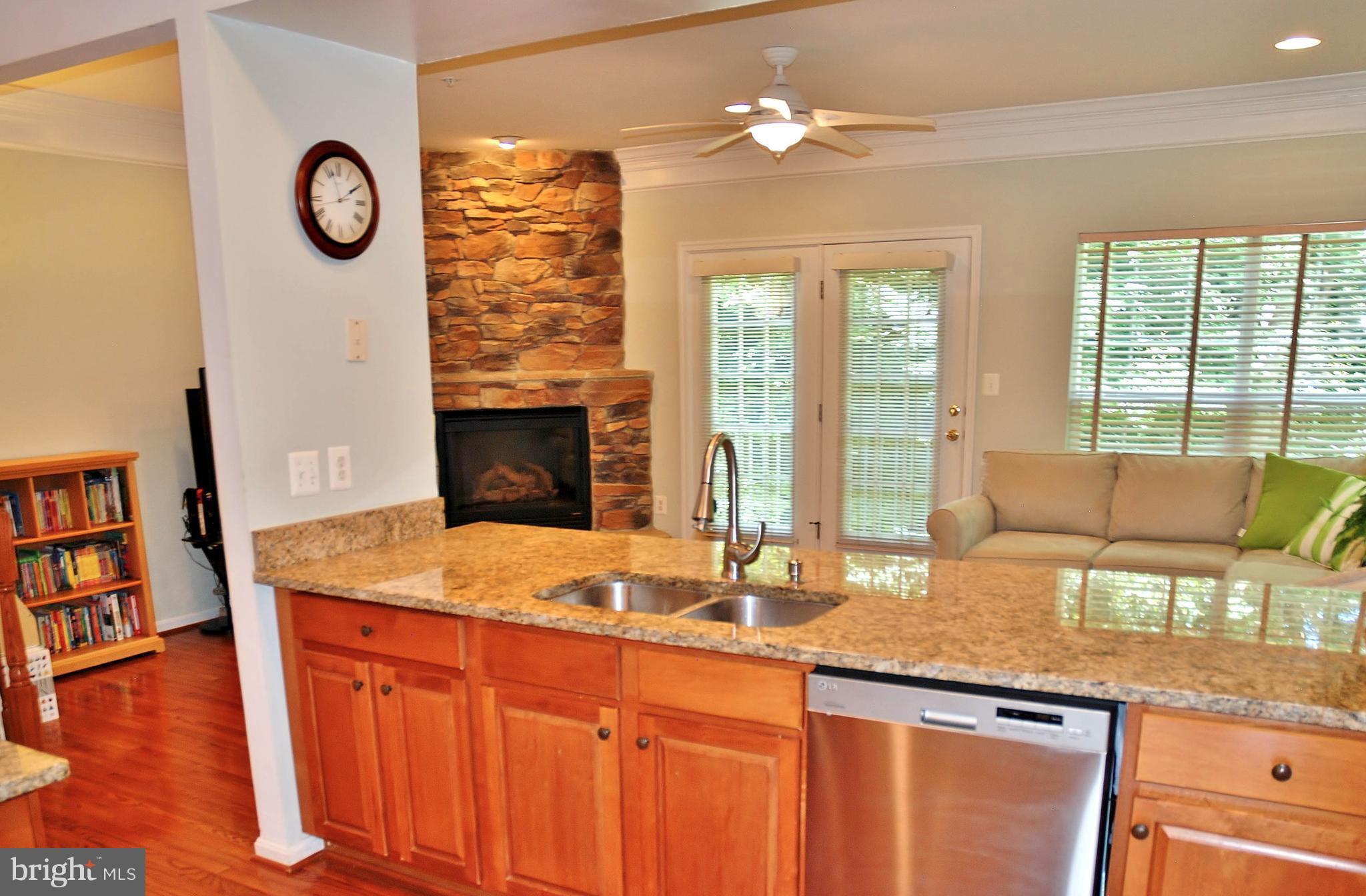 18722 Broken Oak Road Boyds, MD 20841 - Photo 7 of 19 Kitchen