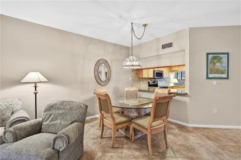 $599,000 | 5899 Chanteclair Drive, Unit 211, Naples, FL 34108