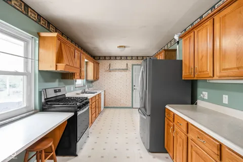 $325,000 | 7985 Kimlough Drive, Indianapolis, IN 46240