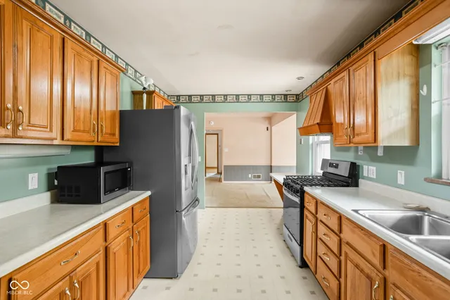 $325,000 | 7985 Kimlough Drive, Indianapolis, IN 46240