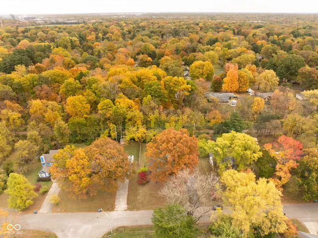 $325,000 | 7985 Kimlough Drive, Indianapolis, IN 46240