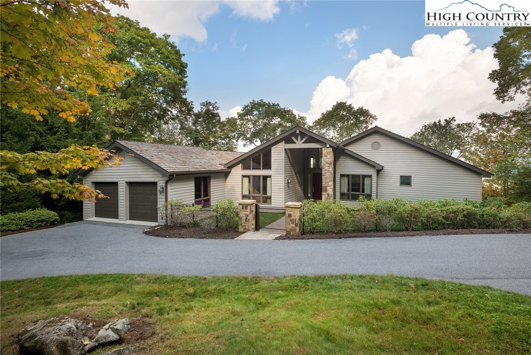 1020 Ridge Drive Linville, NC 28646 - Photo 1 of 21 Gallery Image 1