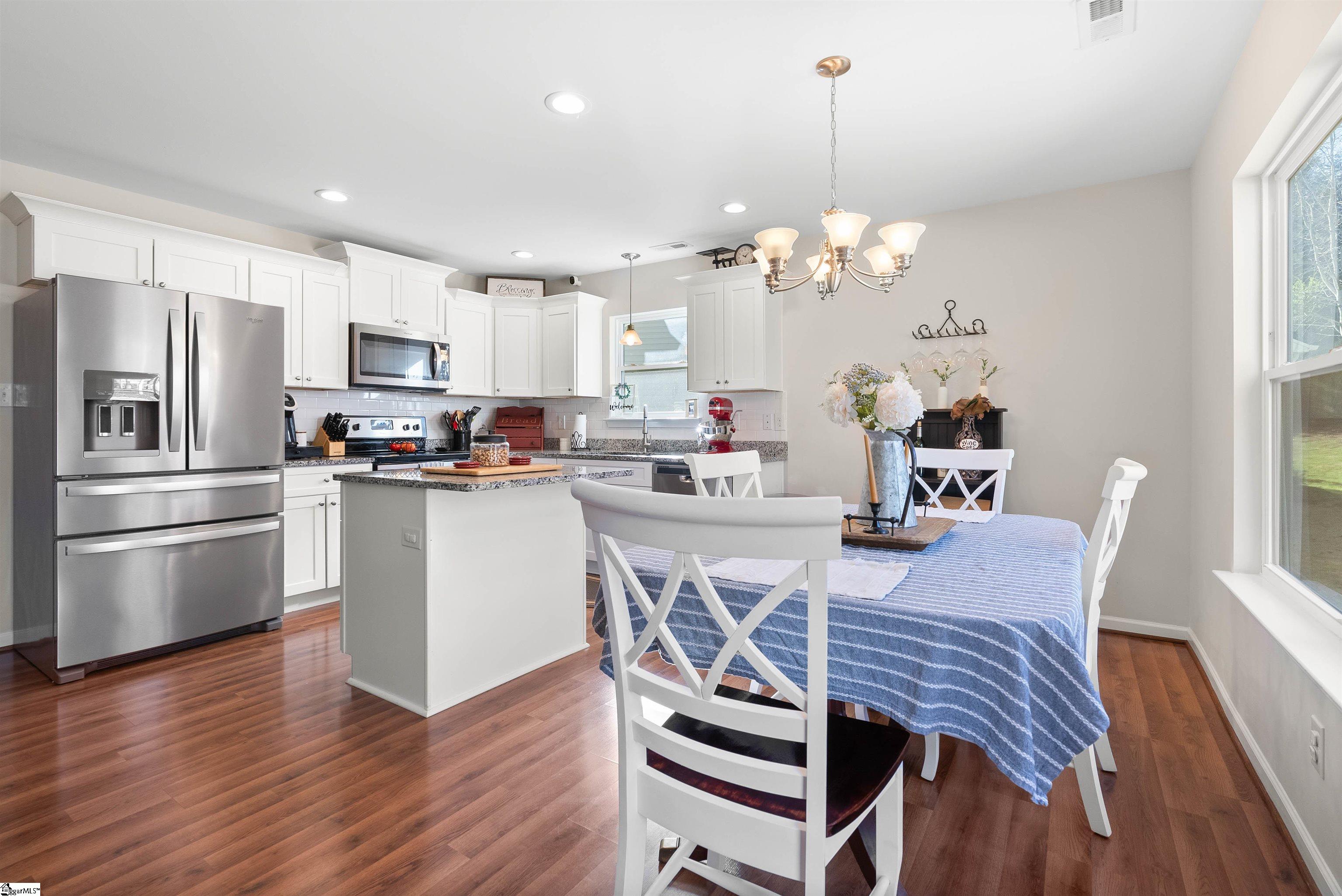 324 Catterick Way Fountain Inn, SC 29644 - Photo 7 of 26 Gallery Image 7