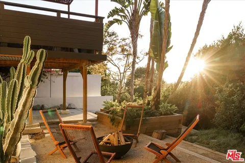 $1,099,000 | 3135 Isabel Drive, Los Angeles, CA 90065