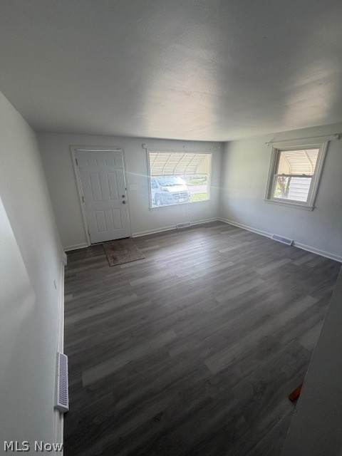 417 9th Street Struthers, OH 44471 - Photo 3 of 17 Gallery Image 3
