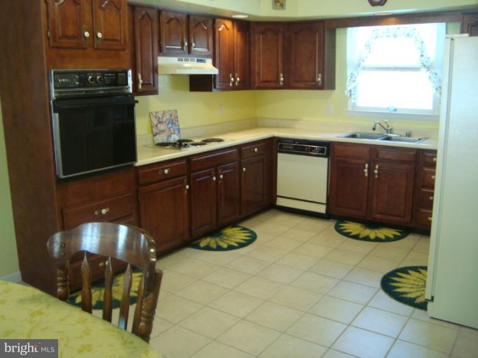7901 Poplar Grove Road Severn, MD 21144 - Photo 25 of 30 Kitchen