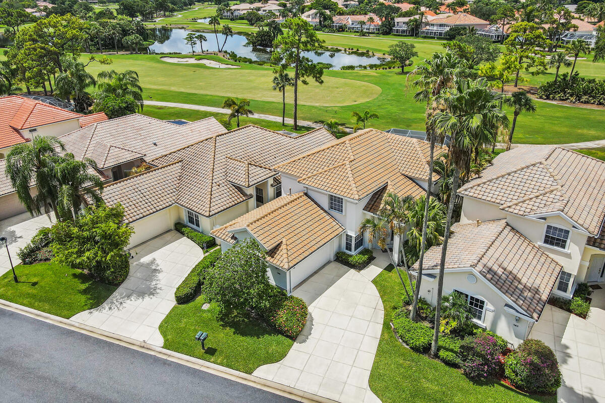 149 Eagleton Court Palm Beach Gardens, FL 33418 - Photo 4 of 49 Renovated Pool Home