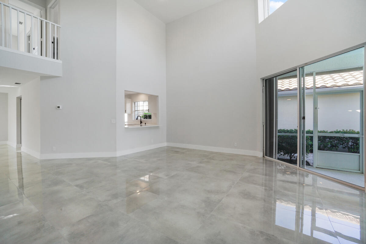 149 Eagleton Court Palm Beach Gardens, FL 33418 - Photo 9 of 49 Living Room