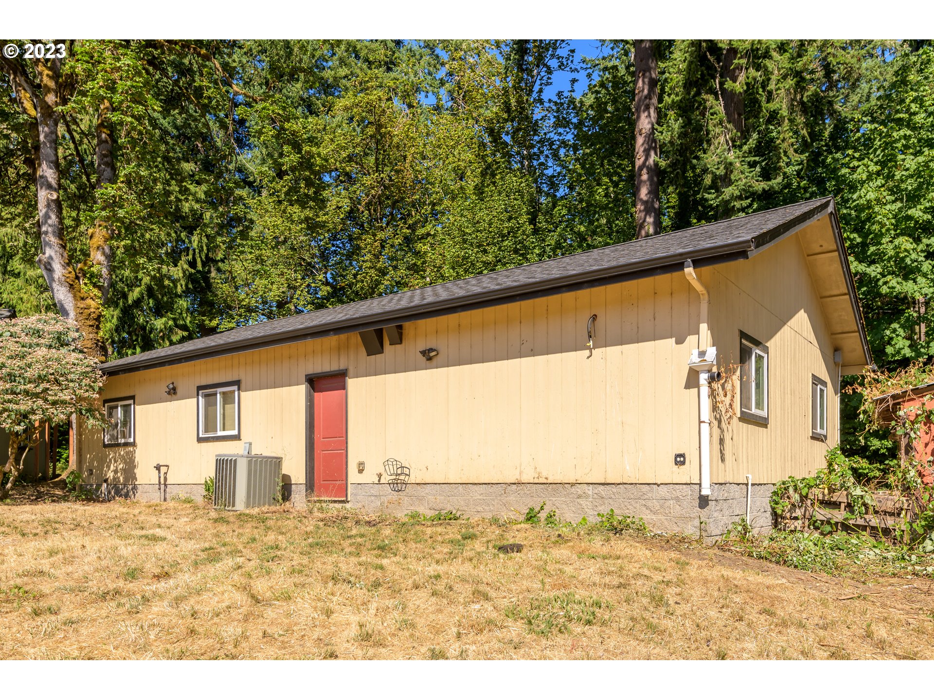 40702 Potter Creek Road Springfield, OR 97478 - Photo 10 of 31 Gallery Image 10