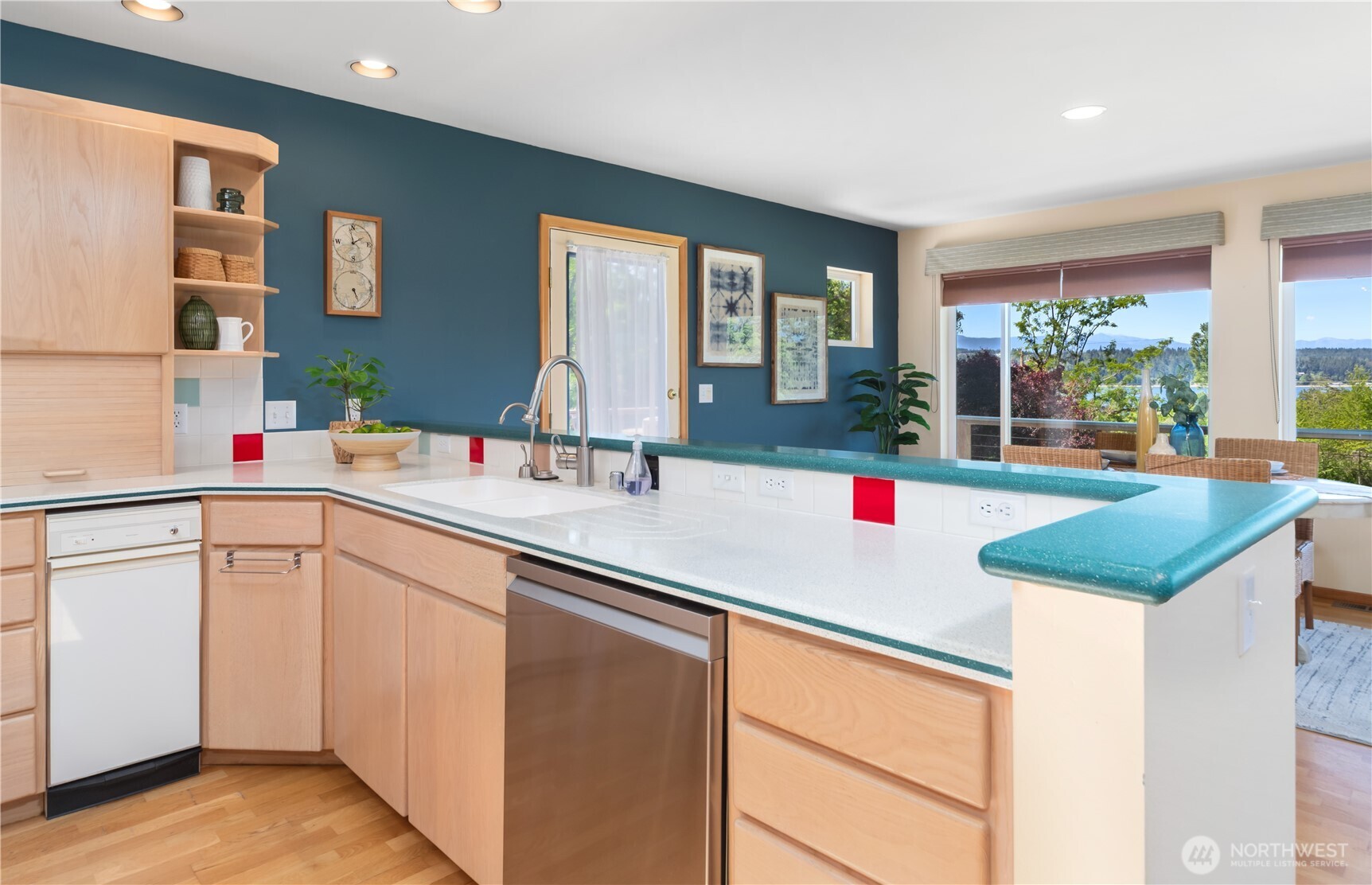 61 Robbins Road Nordland, WA 98358 - Photo 13 of 40