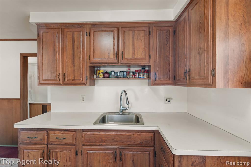 3228 Rome Avenue Warren, MI 48091 - Photo 13 of 44