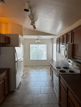 $1,900 | 14613 North 154th Avenue, Surprise, AZ 85379