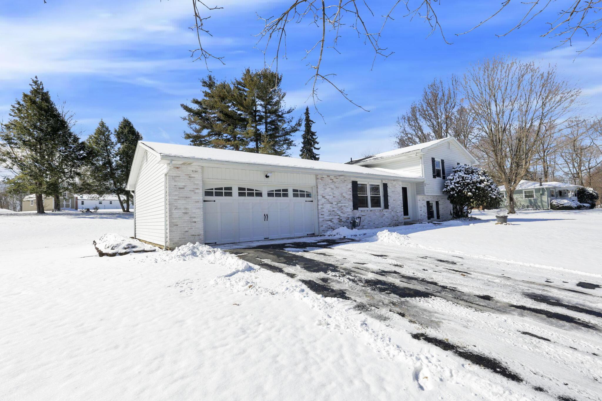 3121 Kauffman Road Northwest Carroll, OH 43112 - Photo 2 of 65 2-web-or-mls-0N4A3293